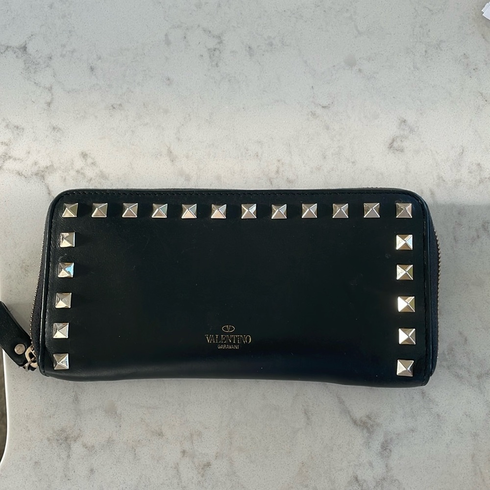 Valentino Rockstud Calfskin Black Leather Wallet